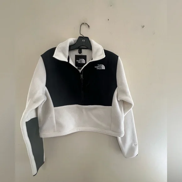North Face Polartec White w/black Fleece Fabric Crop Jacket - Picture 8 of 10